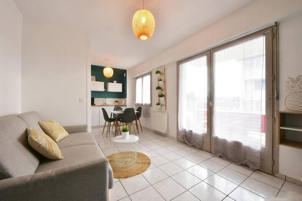 Cabana & Le Central - Proche Lac , Terrasse Et Parking Annecy Zewnętrze zdjęcie