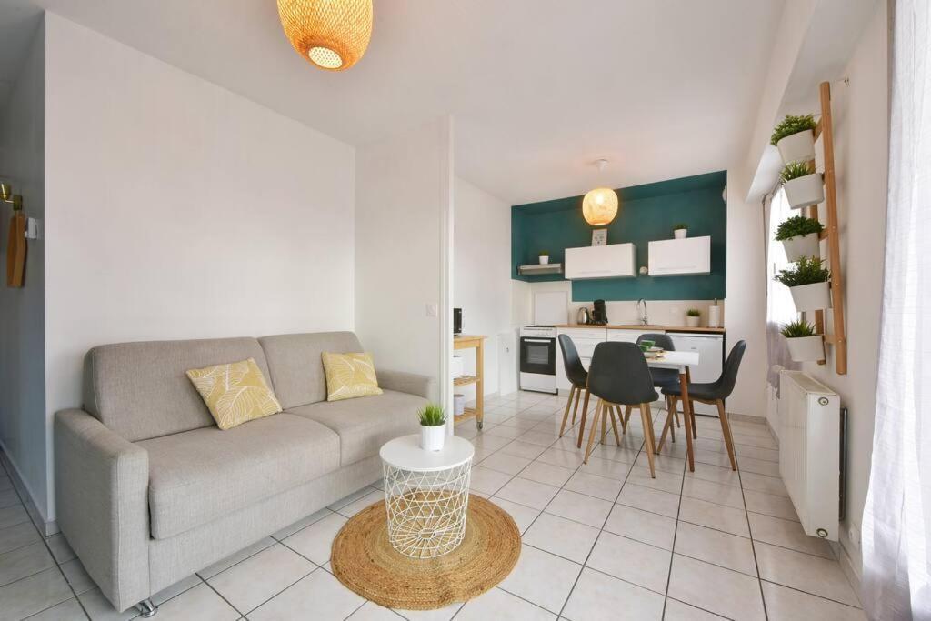 Cabana & Le Central - Proche Lac , Terrasse Et Parking Annecy Zewnętrze zdjęcie